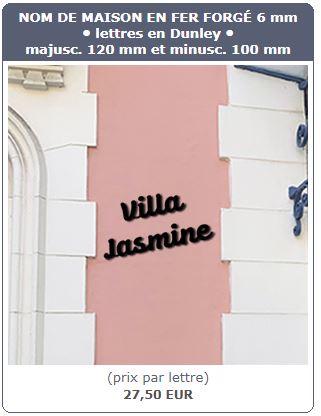 nom de maison en fer forgé en caractères Dunley avec thermolaquage noir brillant