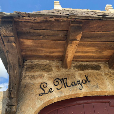 Nom de maison en fer forg paisseur 6mm en caractres French Script 120x45mm fabriqu par www.noms-enseignes.com