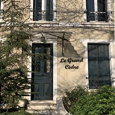 Nom de maison en fer forg paisseur 6mm en caractres Script MT 150x90 mm fabriqu par http://www.noms-enseignes.com