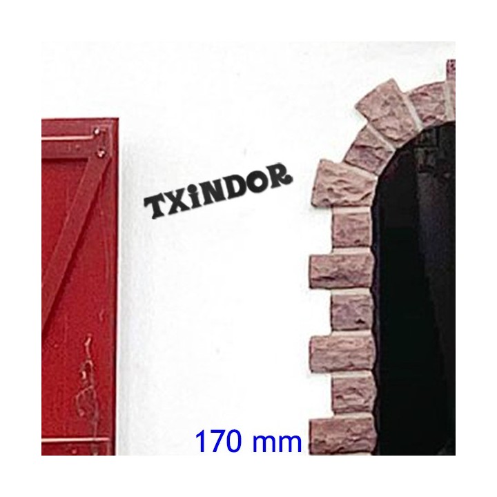 Nom de maison en fer forgé avec caractères Vasca Basque, 170 mm de hauteur, 6 mm d'épaisseur.