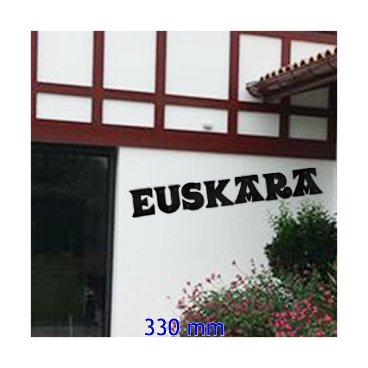 Nom de maison en fer forgé avec caractères Vasca Basque, 330 mm de hauteur, 6 mm d'épaisseur.